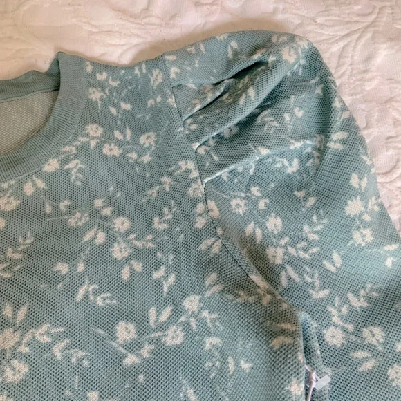 Kiss The Stars ⭐️ Puff Sleeve Floral Top - Picture 2 of 7